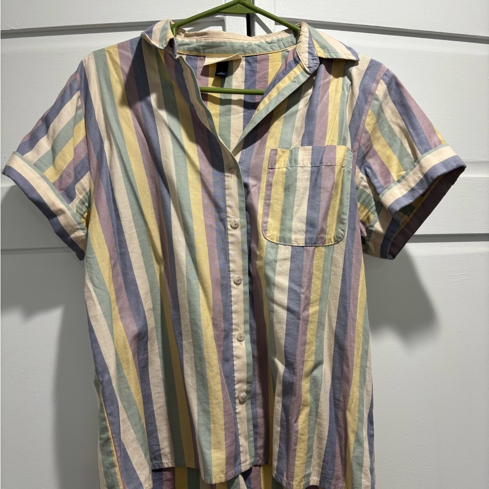 Universal Thread Women’s XS Striped Button Down Shirt